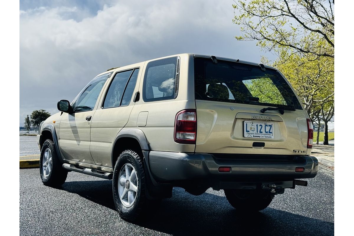 2000 Nissan Pathfinder Ti WX II