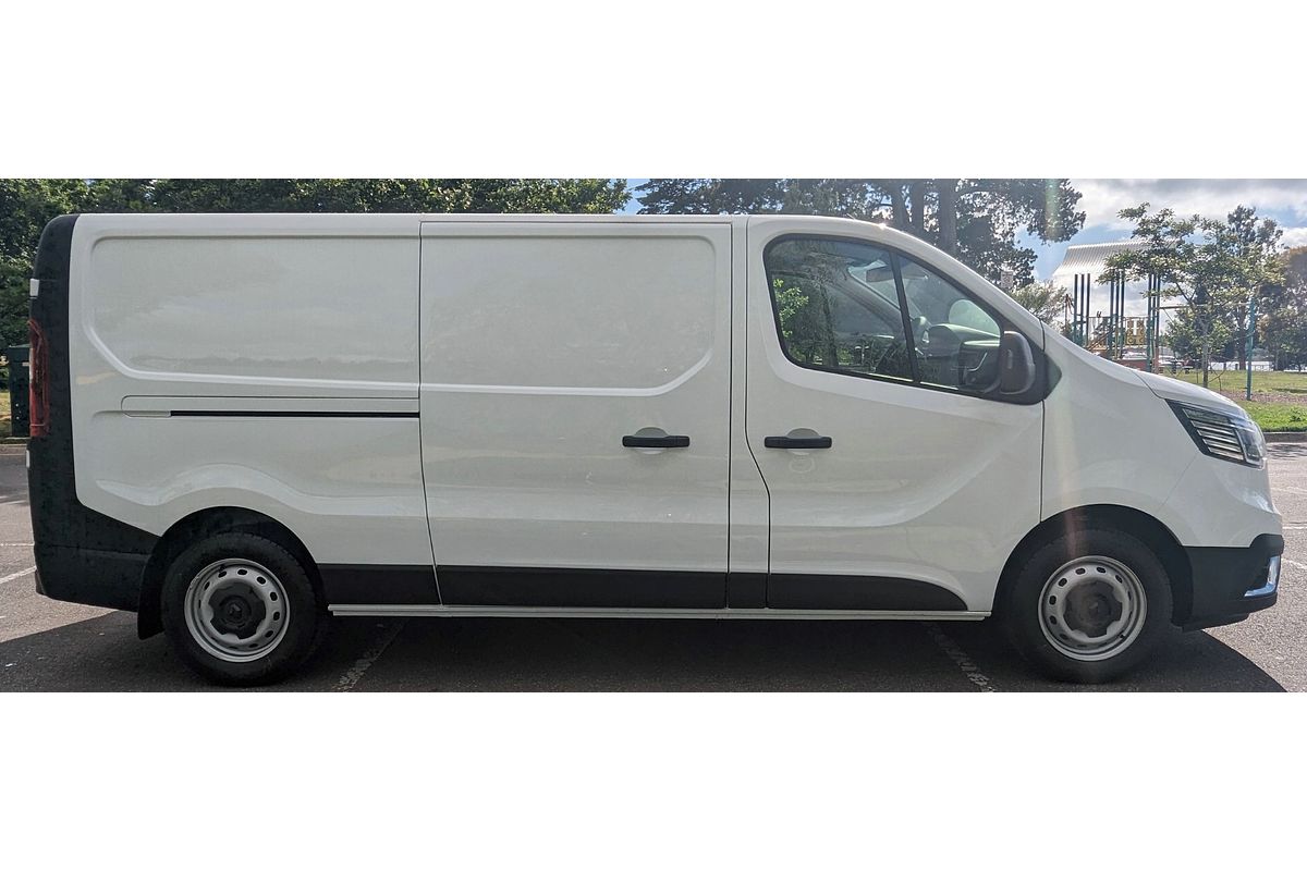 2024 Renault Trafic Premium X82