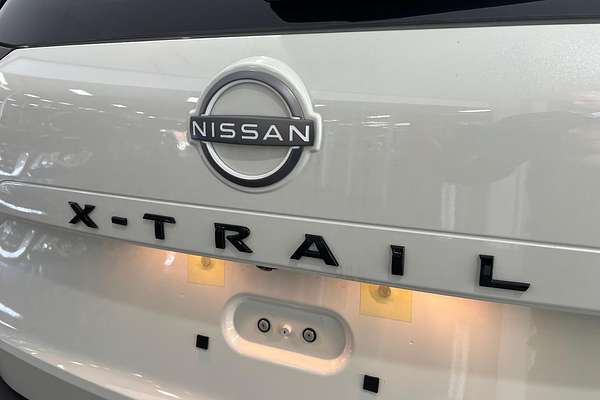 2024 Nissan X-TRAIL ST-L T33