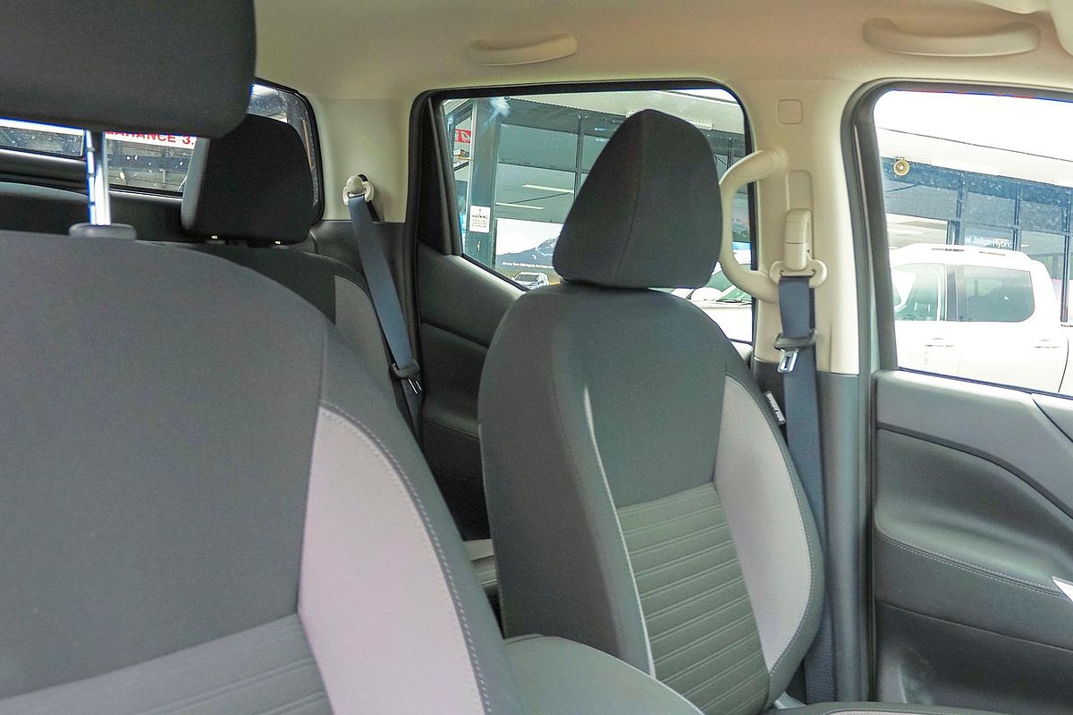 2024 Nissan Navara Black Edition D23 4X4