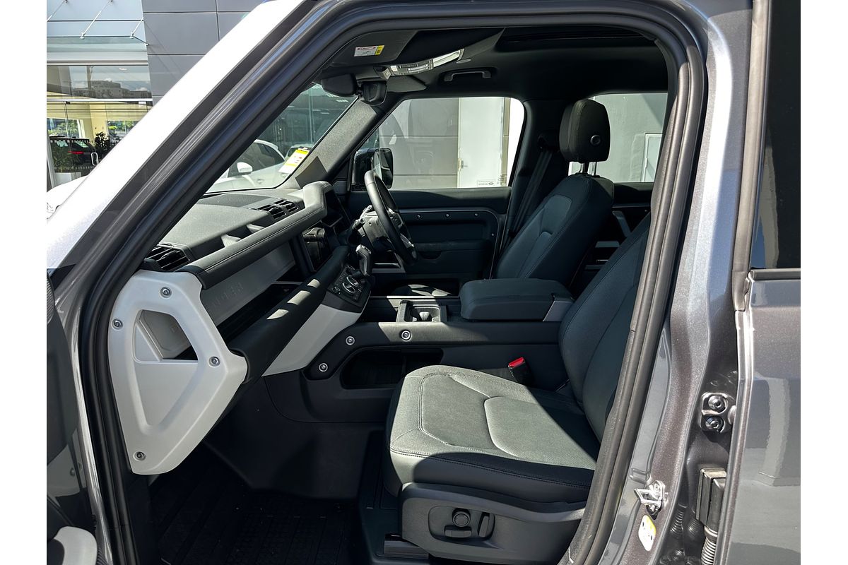 2024 Land Rover Defender 110 P400 X-Dynamic SE L663