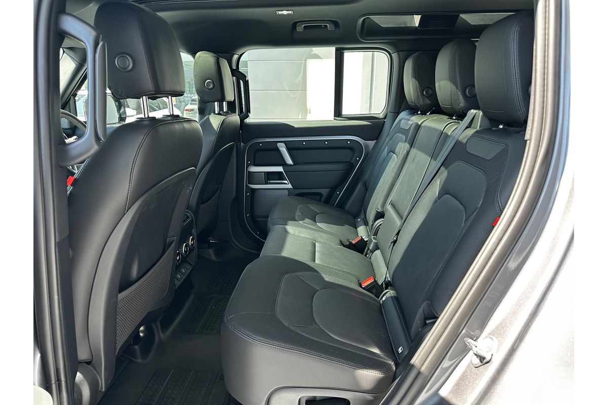 2024 Land Rover Defender 110 P400 X-Dynamic SE L663