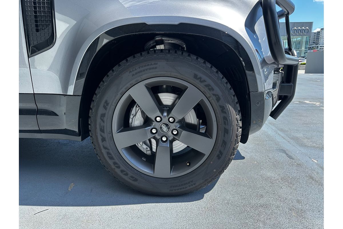 2024 Land Rover Defender 110 P400 X-Dynamic SE L663