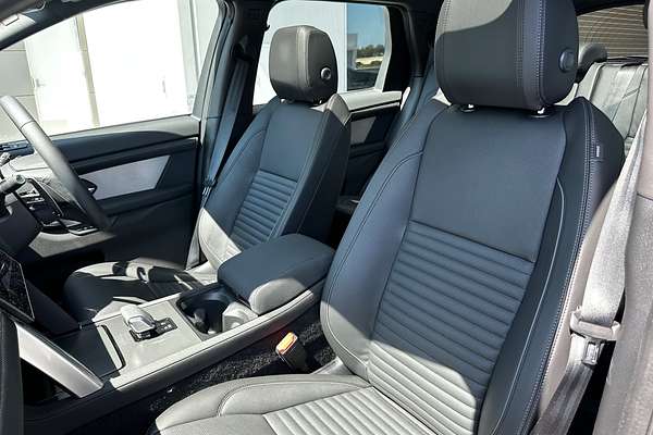 2024 Land Rover Discovery Sport P250 Dynamic SE L550