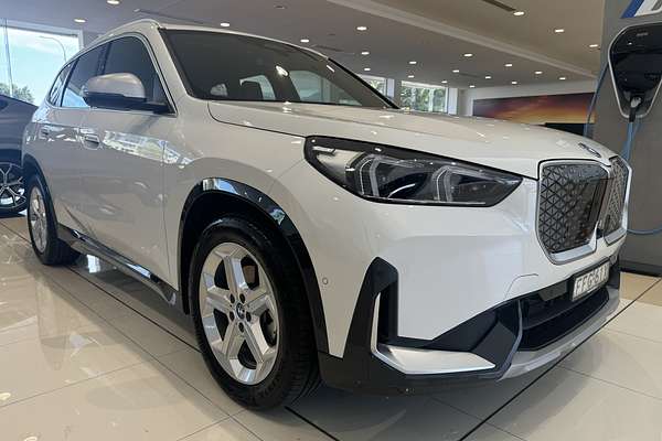 2023 BMW iX1 eDrive20 xLine U11