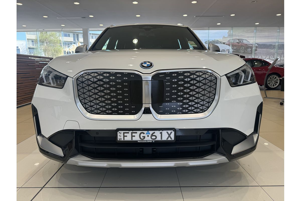 2023 BMW iX1 eDrive20 xLine U11