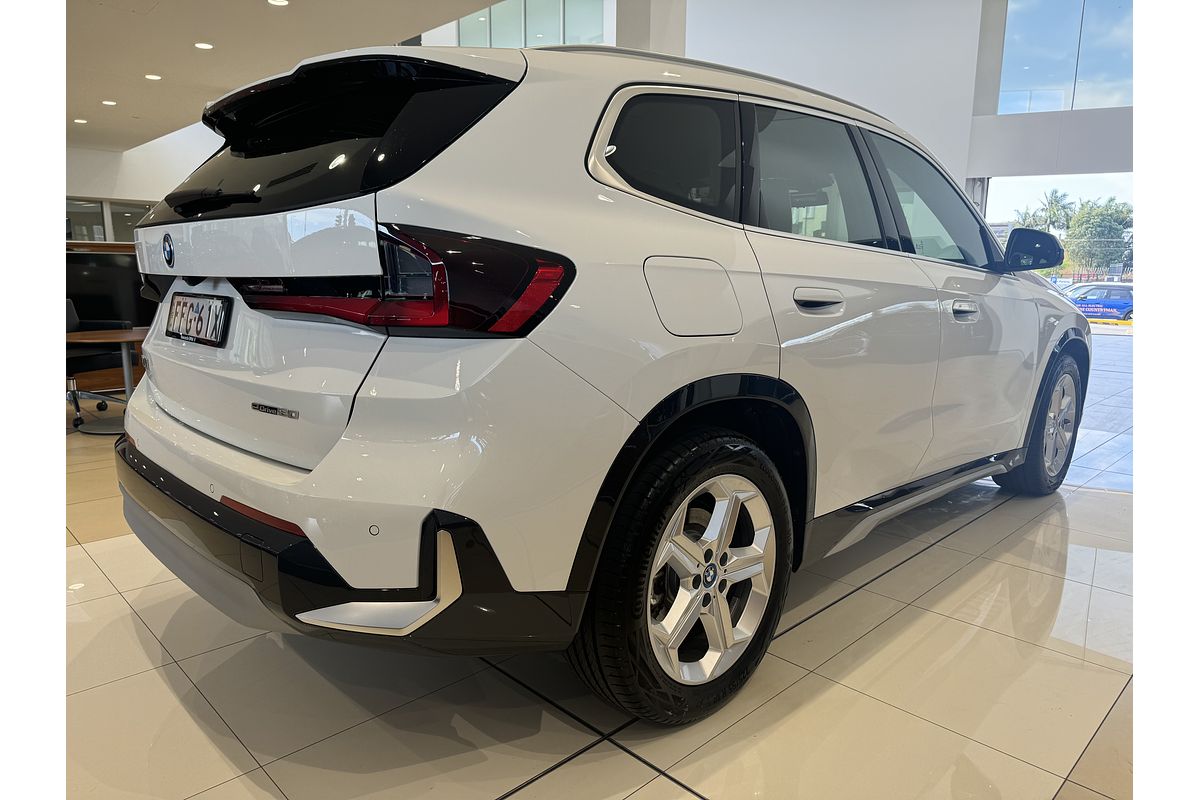 2023 BMW iX1 eDrive20 xLine U11