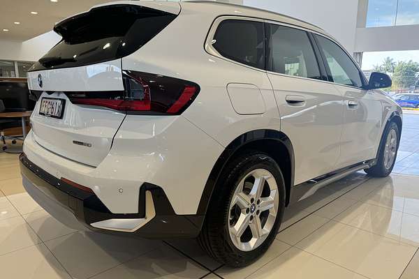2023 BMW iX1 eDrive20 xLine U11