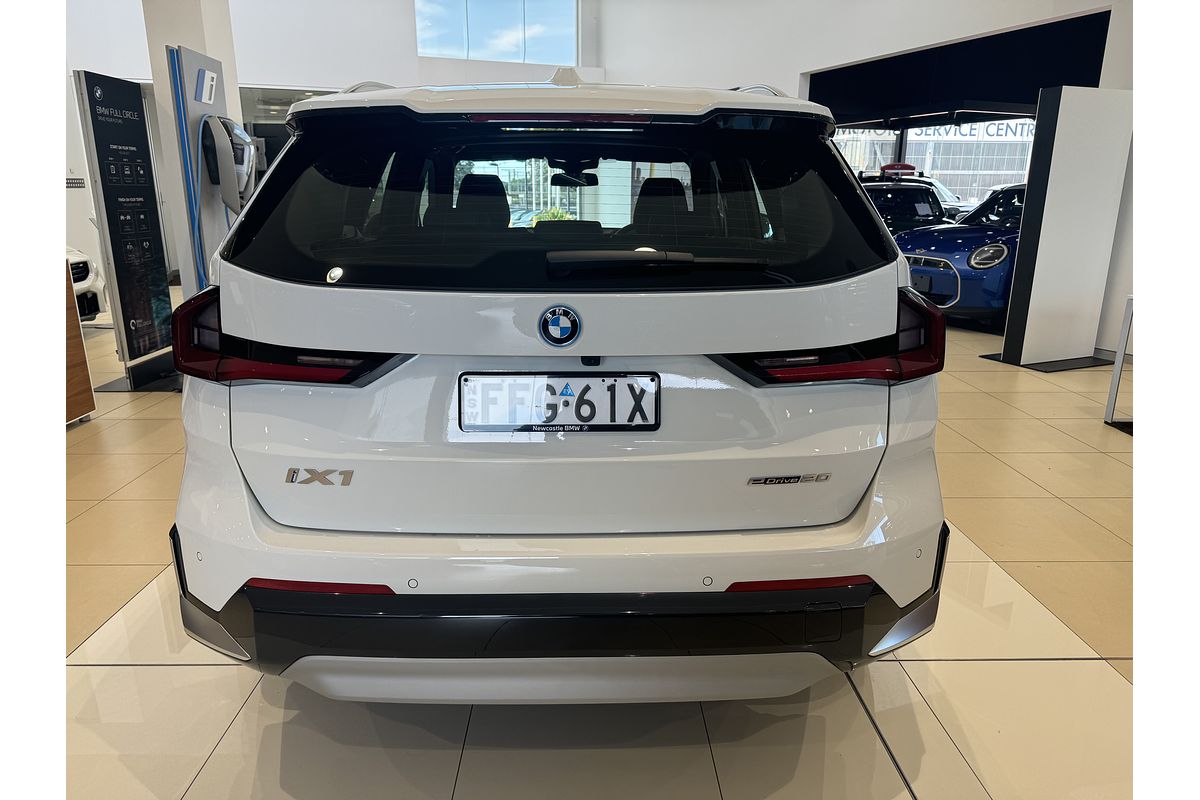 2023 BMW iX1 eDrive20 xLine U11
