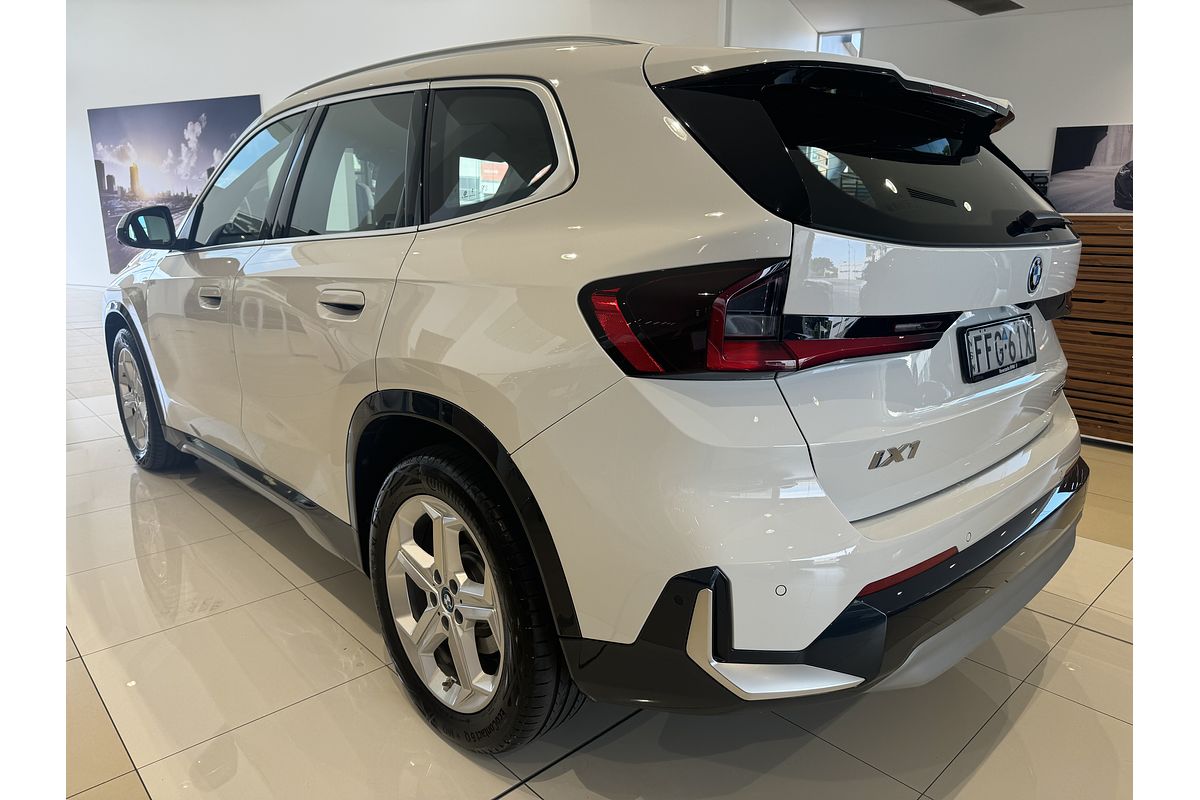 2023 BMW iX1 eDrive20 xLine U11
