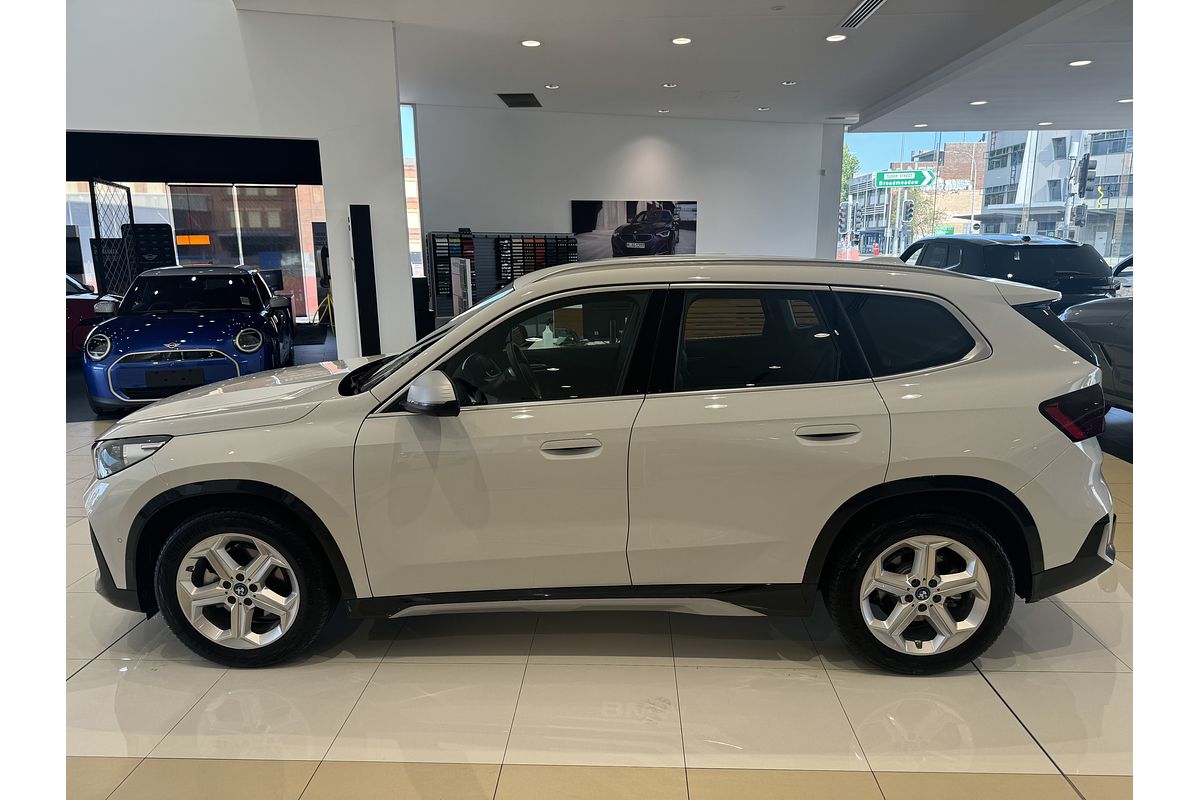 2023 BMW iX1 eDrive20 xLine U11