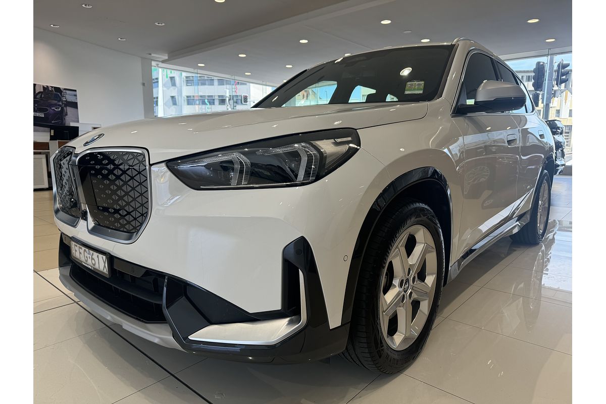 2023 BMW iX1 eDrive20 xLine U11