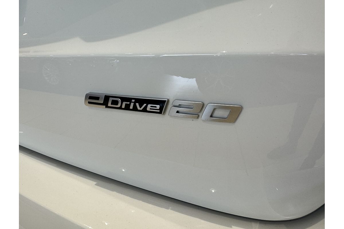 2023 BMW iX1 eDrive20 xLine U11