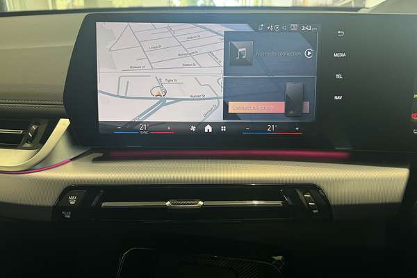 2023 BMW iX1 eDrive20 xLine U11