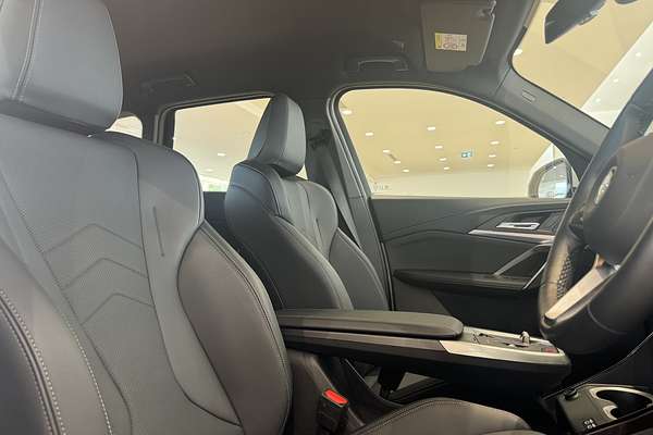 2023 BMW iX1 eDrive20 xLine U11