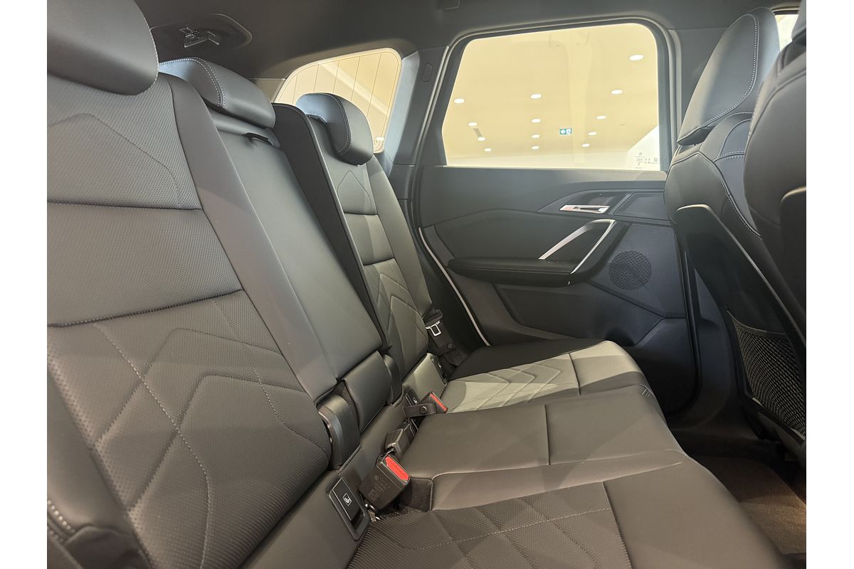 2023 BMW iX1 eDrive20 xLine U11