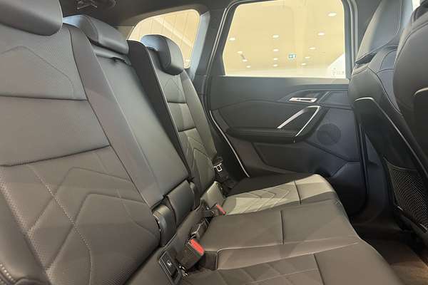 2023 BMW iX1 eDrive20 xLine U11