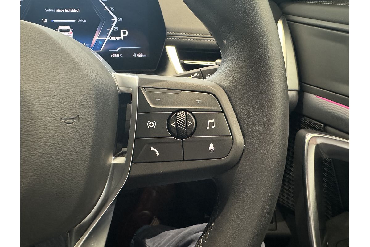 2023 BMW iX1 eDrive20 xLine U11
