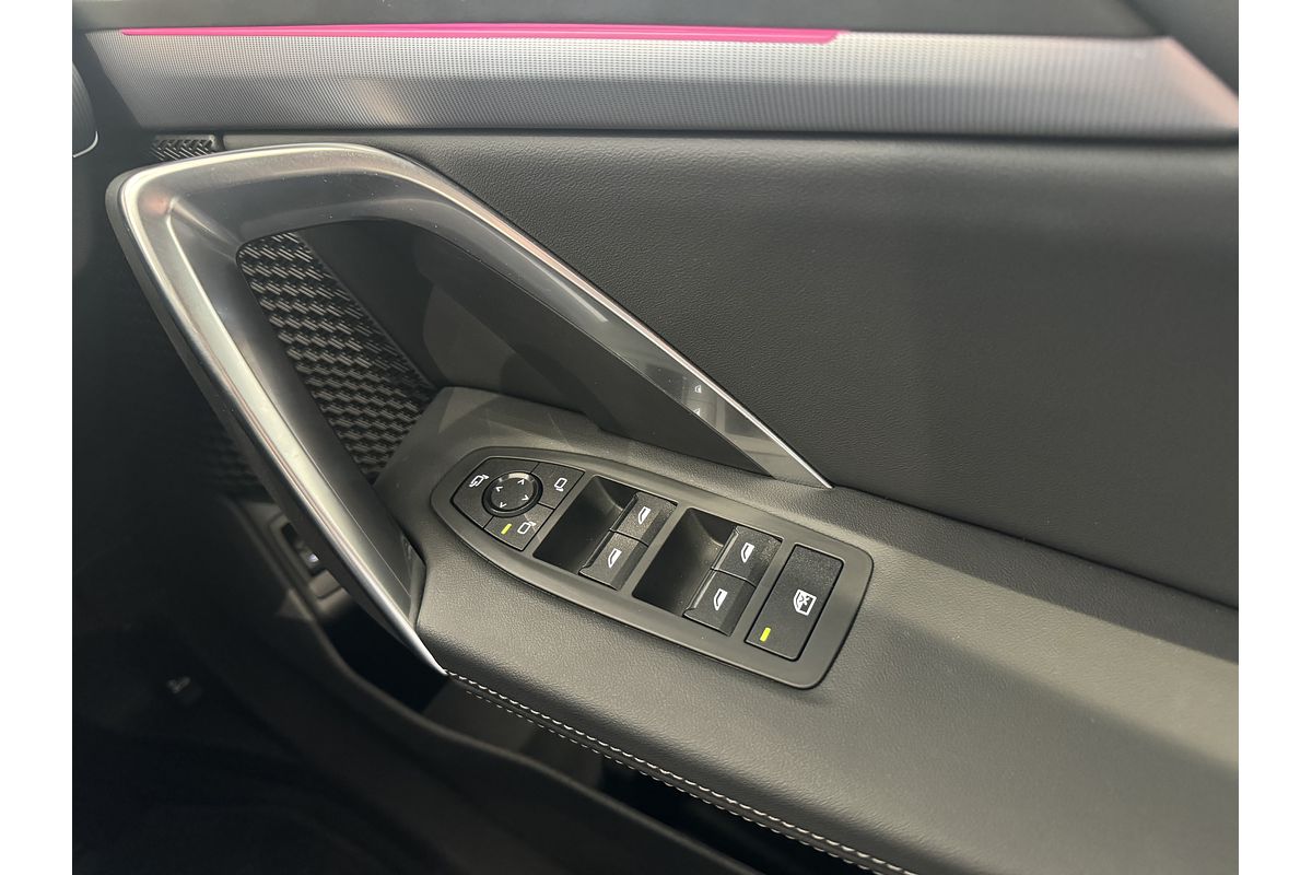 2023 BMW iX1 eDrive20 xLine U11