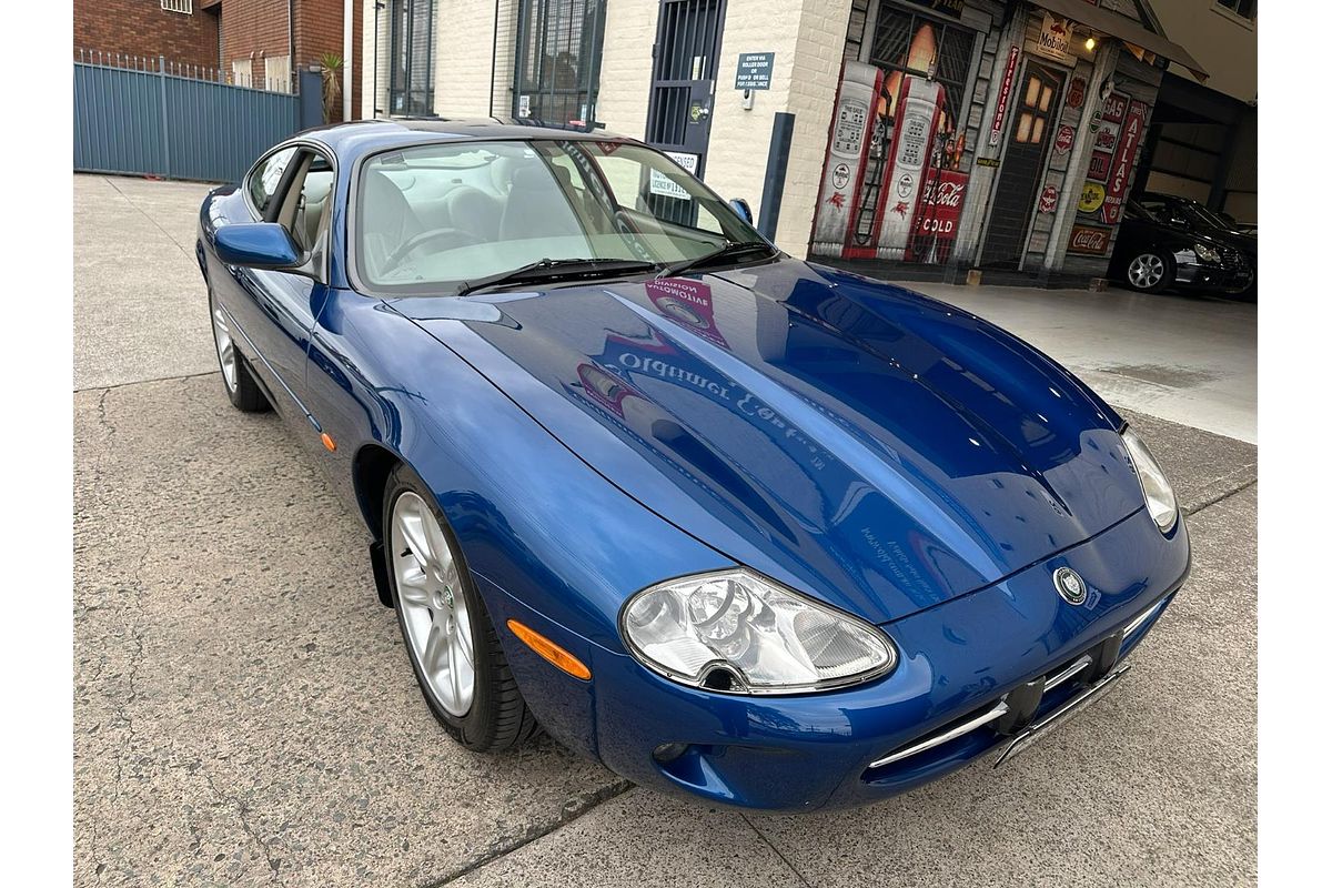 1998 Jaguar XK8 Sport