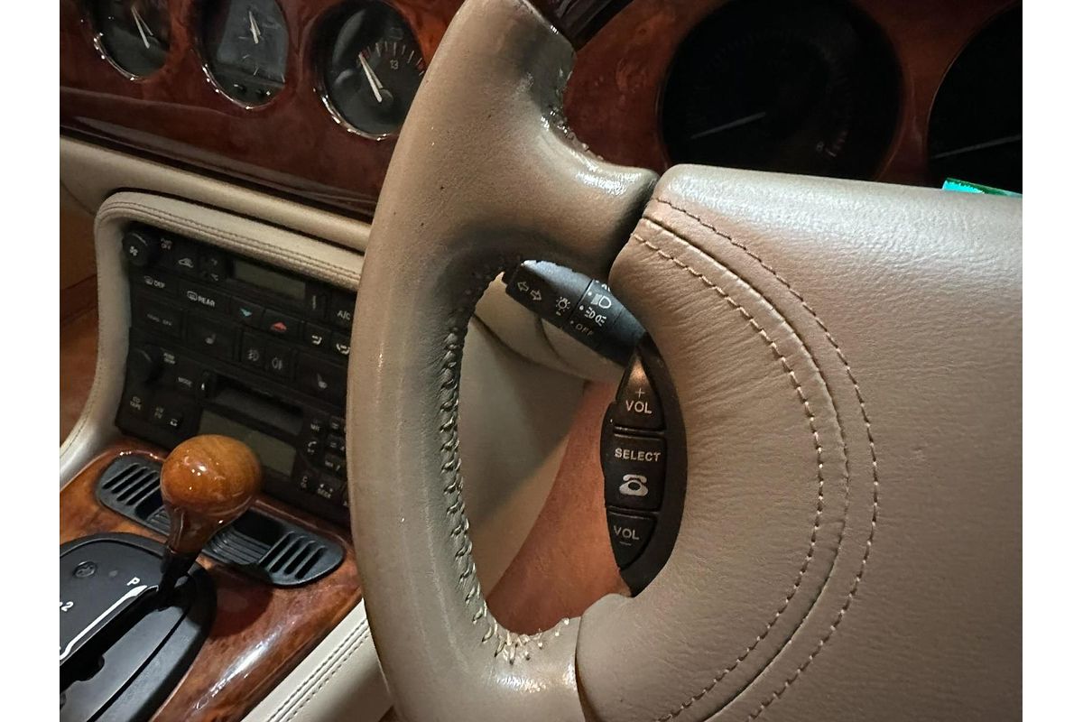 1998 Jaguar XK8 Sport