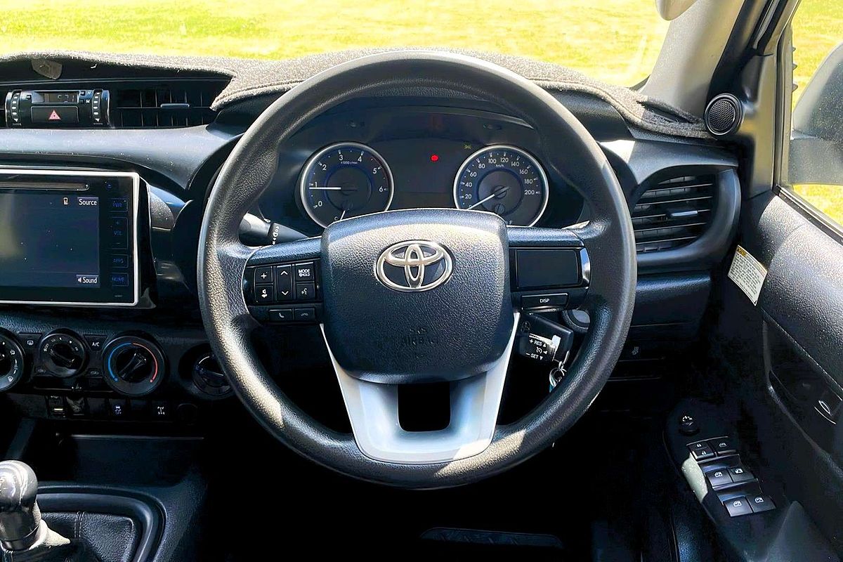 2016 Toyota Hilux SR GUN126R 4X4