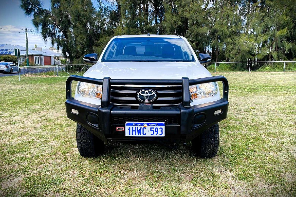 2016 Toyota Hilux SR GUN126R 4X4