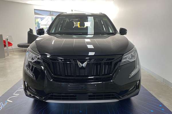 2024 Mahindra XUV700 AX7L