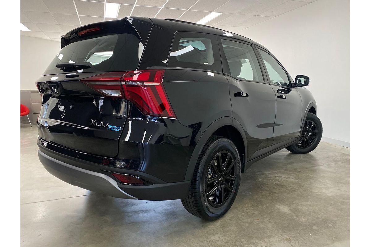 2024 Mahindra XUV700 AX7L Black Edition