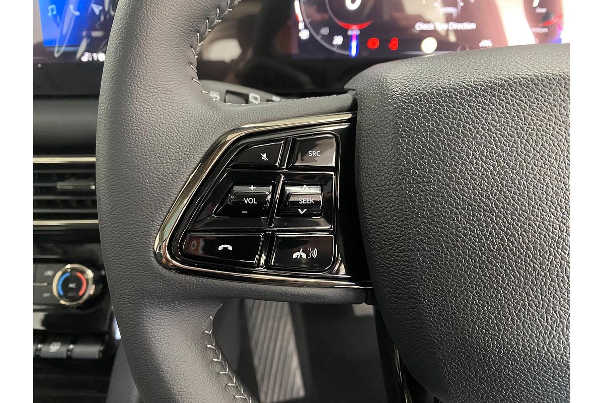 2024 Mahindra XUV700 AX7L Black Edition