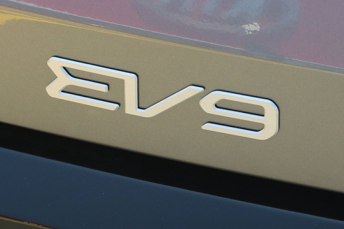 2023 Kia EV9 Earth MV