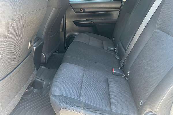 2019 Toyota Hilux SR GUN126R 4X4