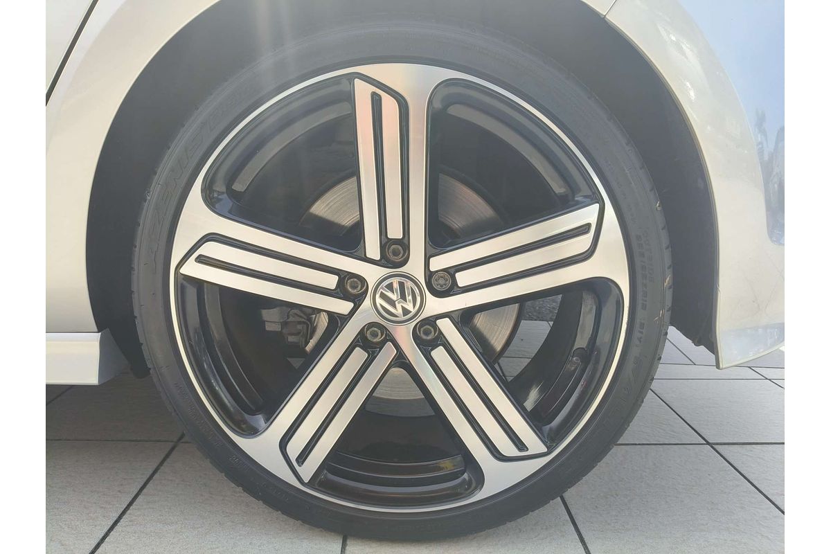 2017 Volkswagen Golf R 7