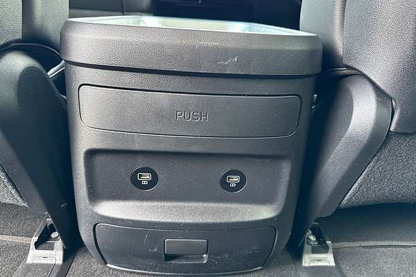 2021 Hyundai STARIA Highlander US4.V1