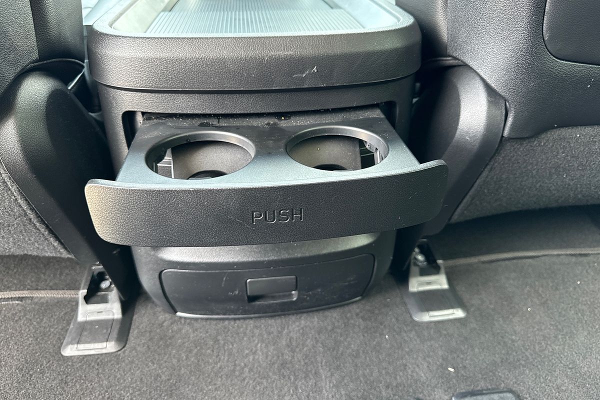 2021 Hyundai STARIA Highlander US4.V1