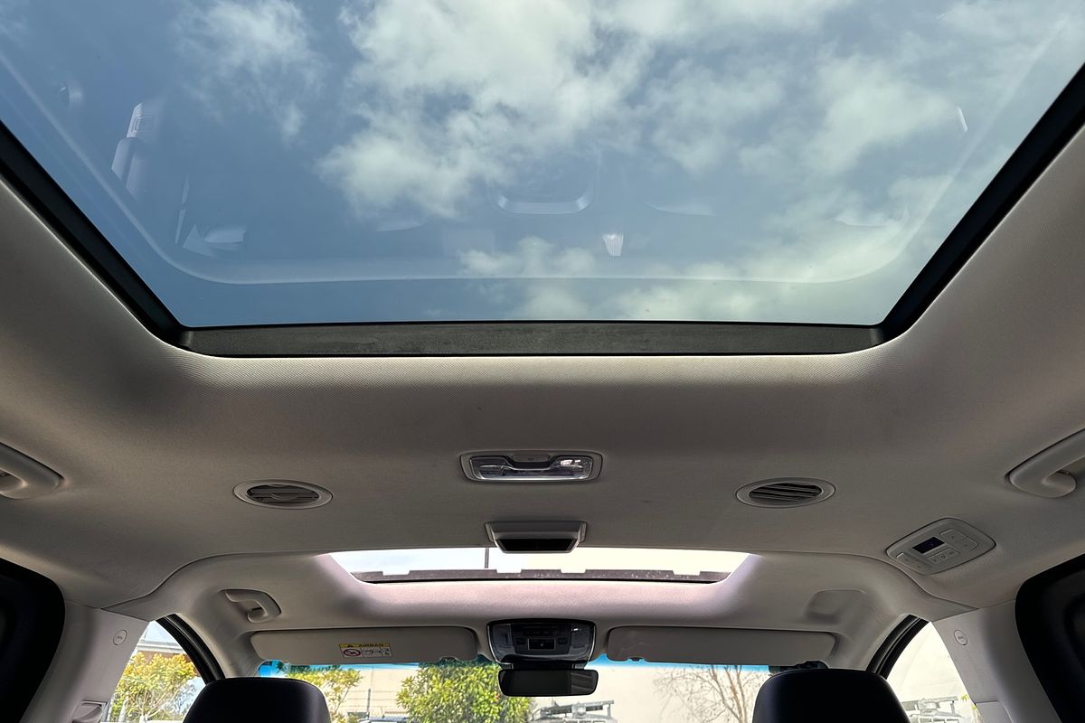 2021 Hyundai STARIA Highlander US4.V1