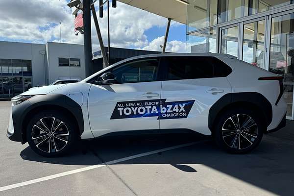 2023 Toyota bZ4X XEAM10R