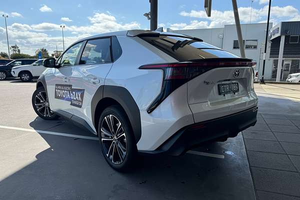 2023 Toyota bZ4X XEAM10R