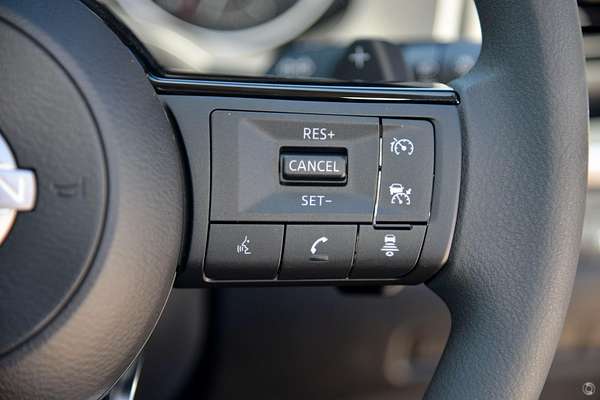 2024 Nissan QASHQAI ST+ J12