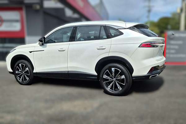 2024 MG HS Excite AS33