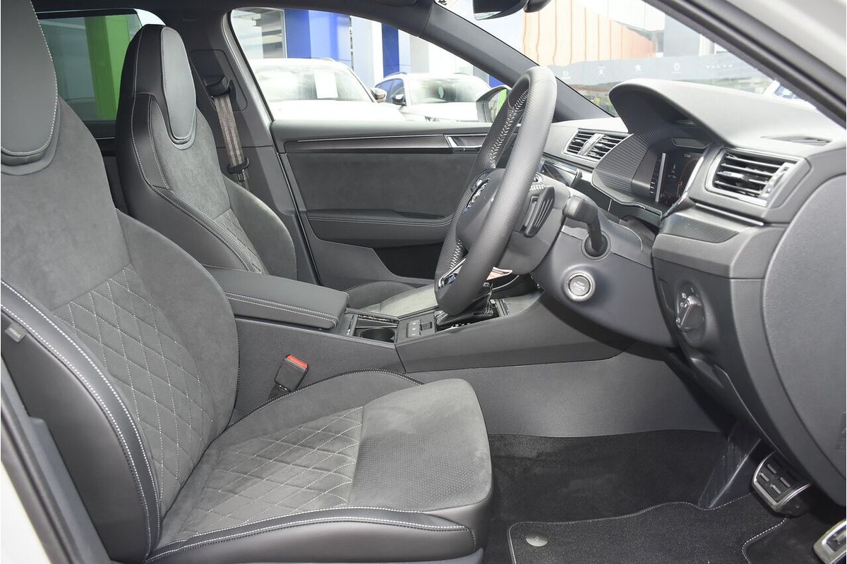 2024 SKODA Superb 206TSI SportLine NP