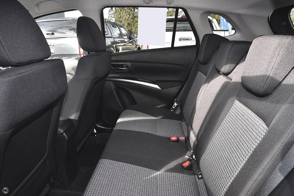 2023 Suzuki S-Cross JYB