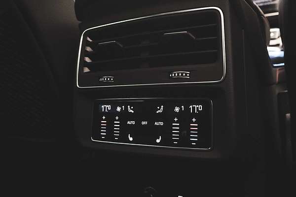 2023 Audi RS Q8 TFSI F1