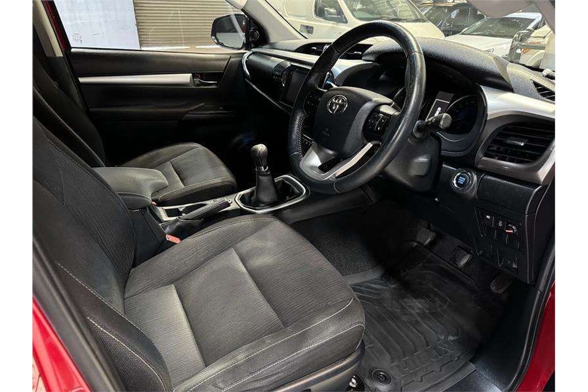 2016 Toyota Hilux SR5 GUN126R 4X4
