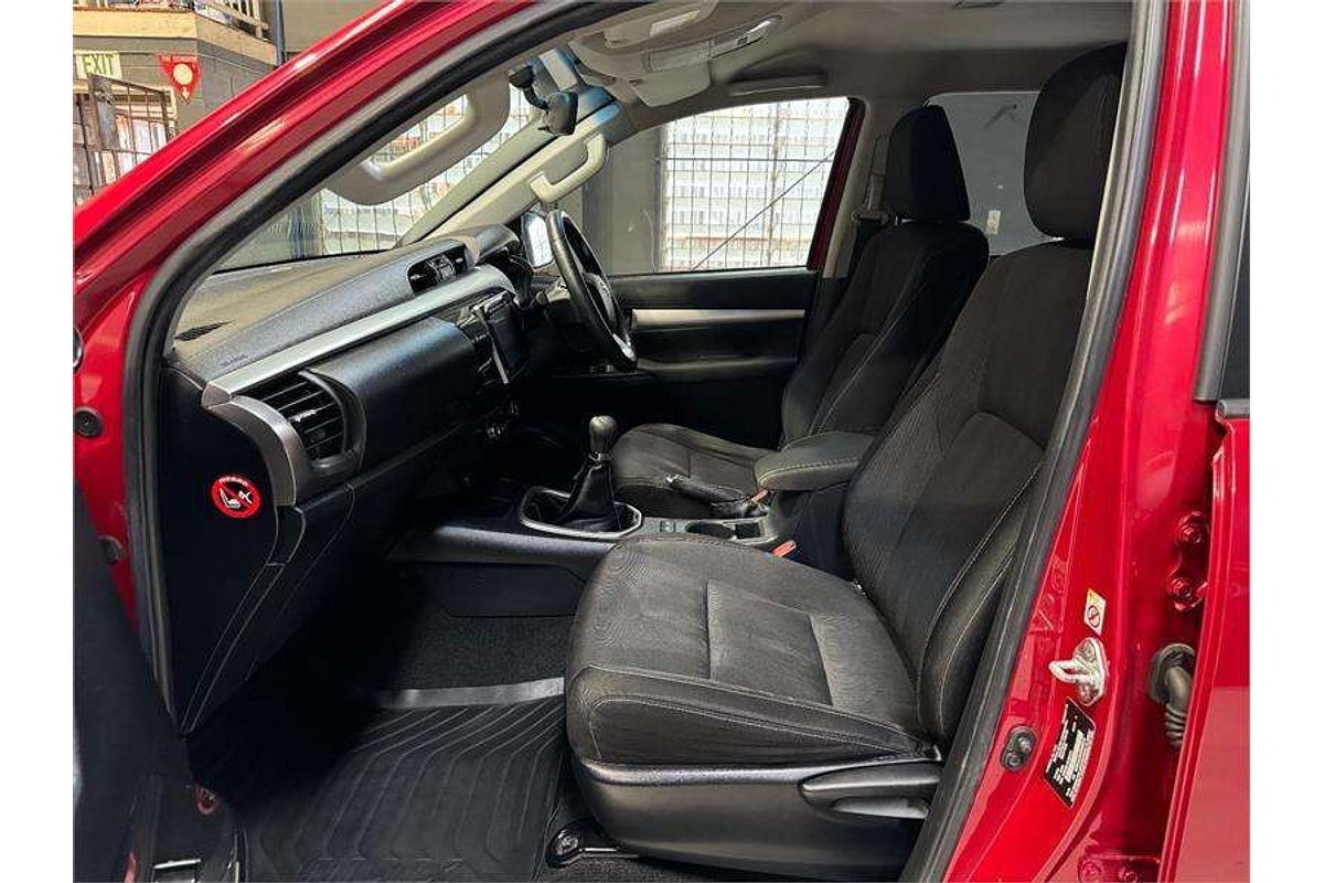 2016 Toyota Hilux SR5 GUN126R 4X4