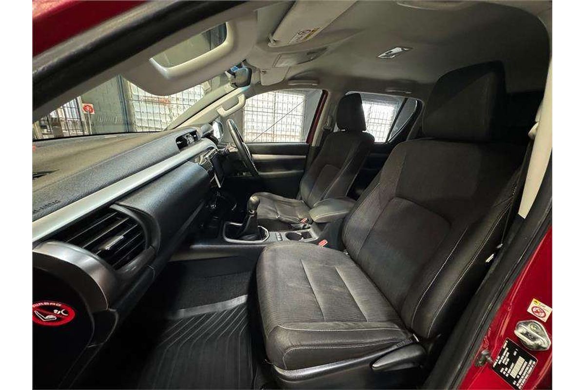 2016 Toyota Hilux SR5 GUN126R 4X4