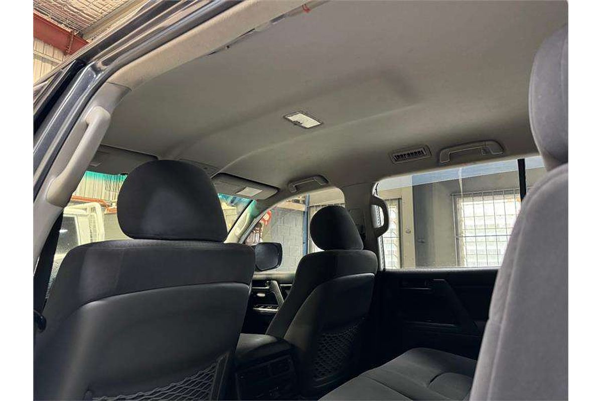 2012 Toyota Landcruiser GXL VDJ200R