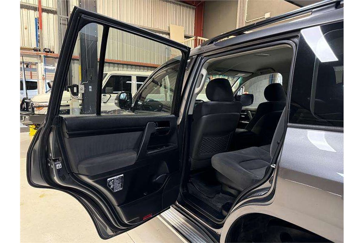 2012 Toyota Landcruiser GXL VDJ200R