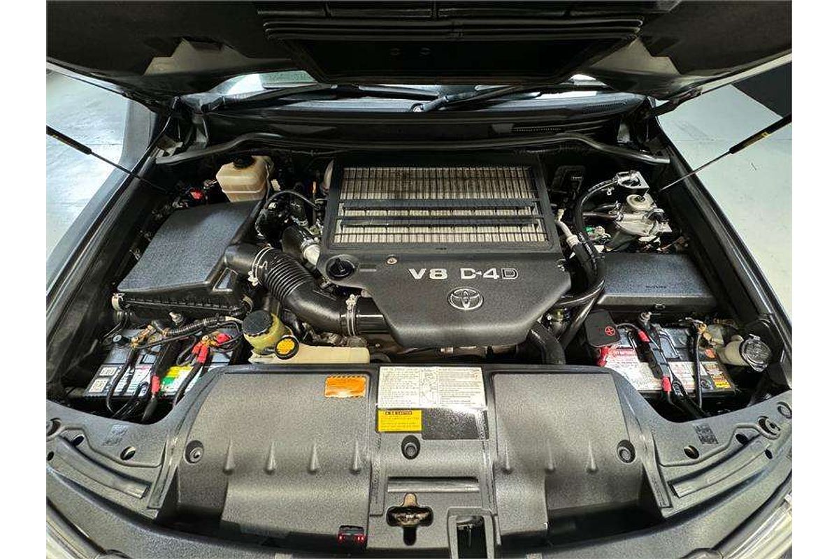 2012 Toyota Landcruiser GXL VDJ200R