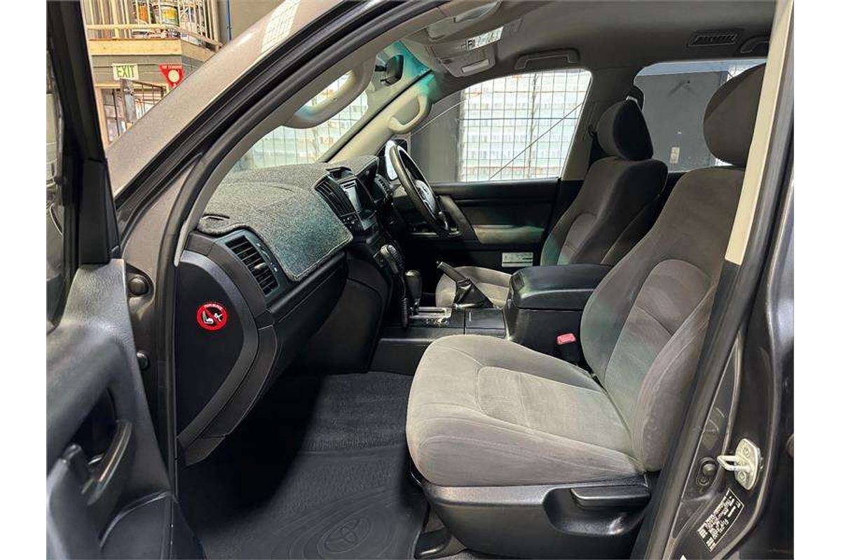 2012 Toyota Landcruiser GXL VDJ200R